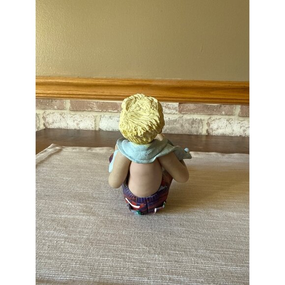 Limited Edition Beach Bum Figurine  Sunglasses & Towel D Manning Shelf Sitter - Picture 3 of 16